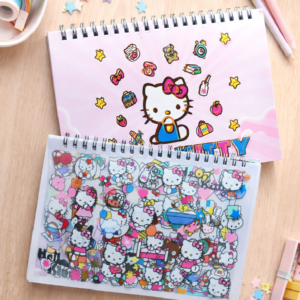 CADERNO ADESIVO HELLO KITTY / 300 ADESIVOS